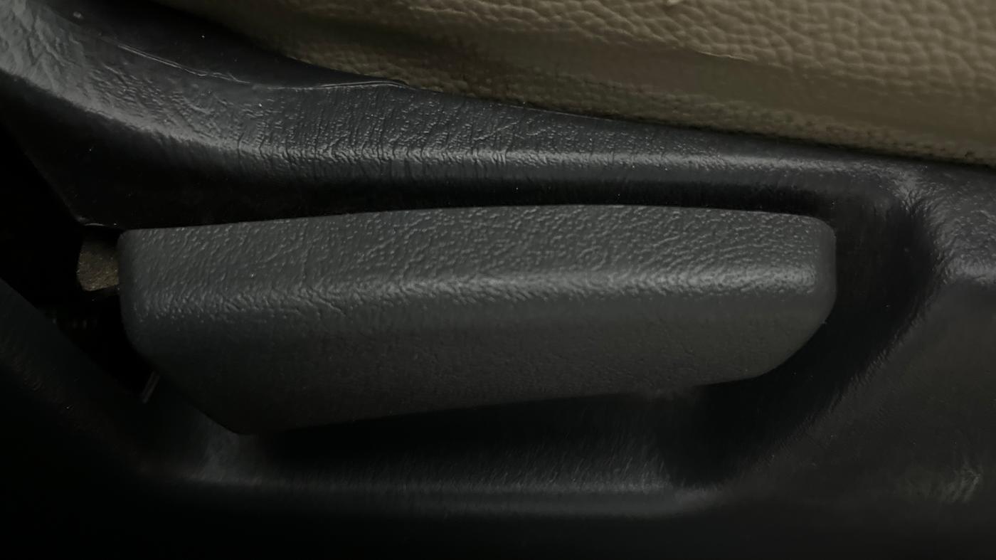 2018 Maruti Alto K10 VXI (O) AMT, Petrol, Automatic, 70,466 km, Driver Side Adjustment Panel