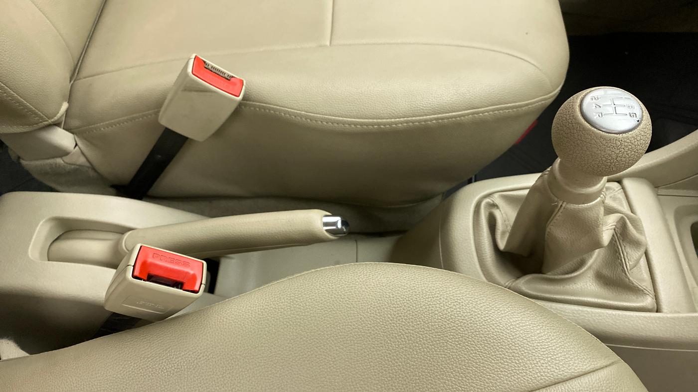 2014 Maruti Ertiga VXI, Petrol, Manual, 37,558 km, Gear Lever
