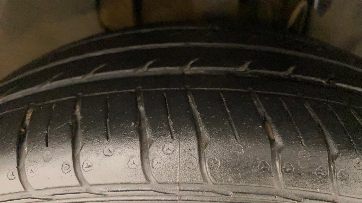 2021 Tata TIGOR XZA PLUS PETROL, Petrol, Automatic, 36,586 km, Right Front Tyre Tread