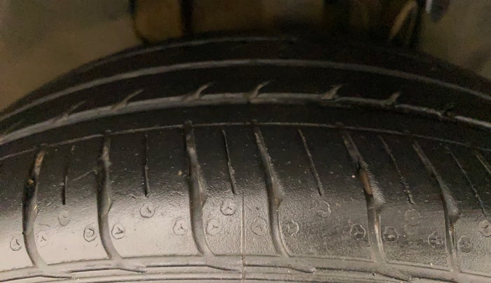 2021 Tata TIGOR XZA PLUS PETROL, Petrol, Automatic, 36,586 km, Right Front Tyre Tread