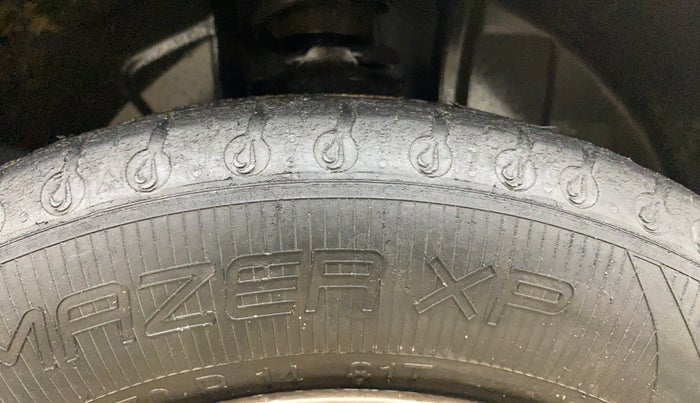 2020 Renault Kwid CLIMBER 1.0 AMT (O), Petrol, Automatic, 76,660 km, Right Front Tyre Tread