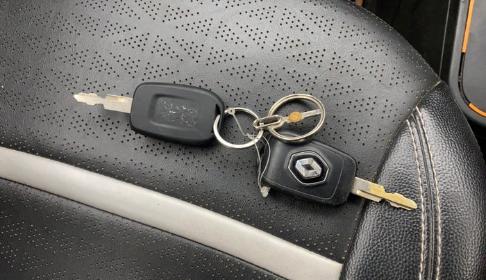 2020 Renault Kwid CLIMBER 1.0 AMT (O), Petrol, Automatic, 76,660 km, Key Close Up