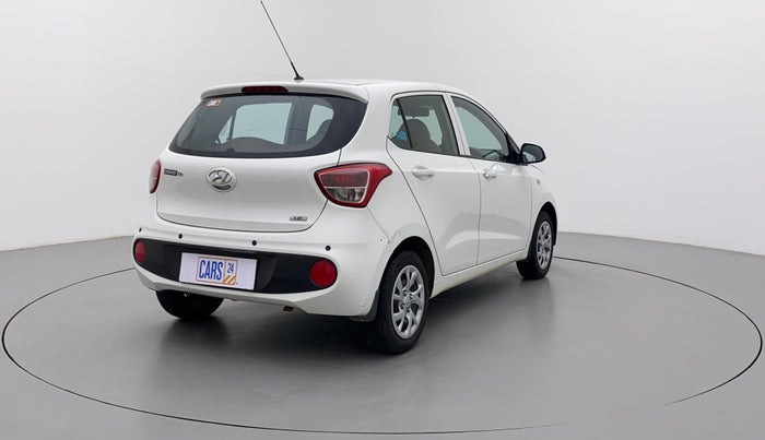 2017 Hyundai Grand i10 MAGNA 1.2 KAPPA VTVT, CNG, Manual, 69,479 km, Right Back Diagonal
