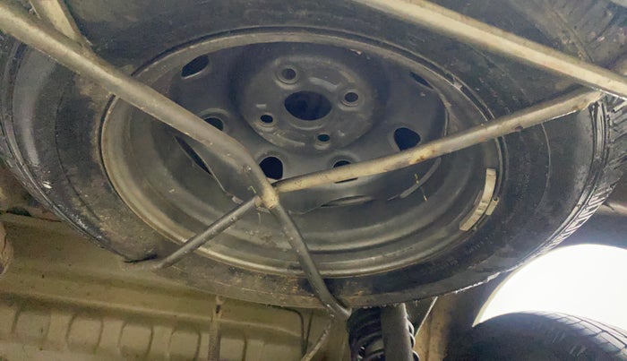 2017 Maruti Eeco 7 STR, Petrol, Manual, 13,946 km, Spare Tyre