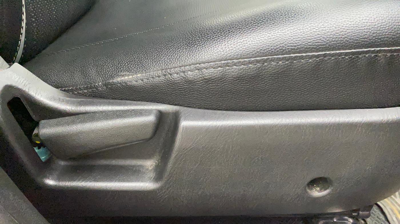 2021 Maruti Alto LXI O, Petrol, Manual, 18,418 km, Driver Side Adjustment Panel
