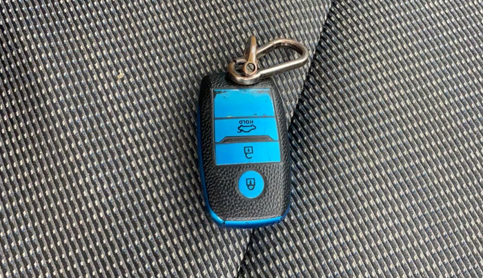 2020 KIA SELTOS HTK PLUS 1.5 DIESEL, Diesel, Manual, 1,47,705 km, Key Close Up