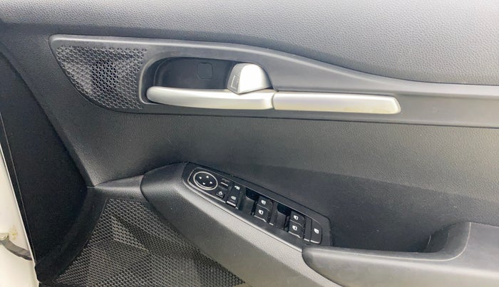 2020 KIA SELTOS HTK PLUS 1.5 DIESEL, Diesel, Manual, 1,47,705 km, Driver Side Door Panels Control