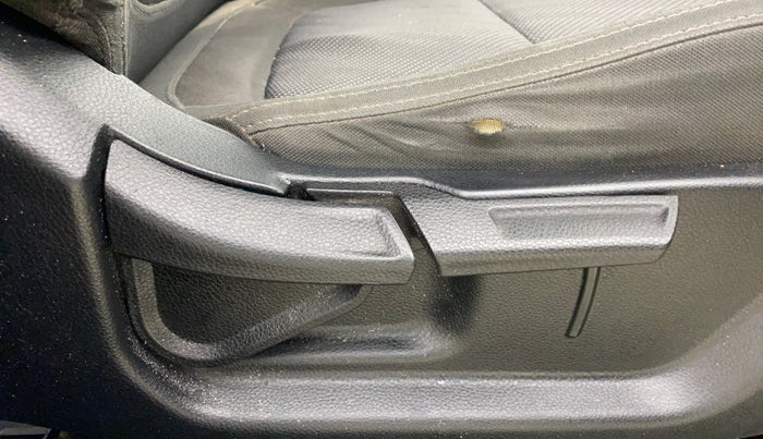 2020 KIA SELTOS HTK PLUS 1.5 DIESEL, Diesel, Manual, 1,47,705 km, Driver Side Adjustment Panel