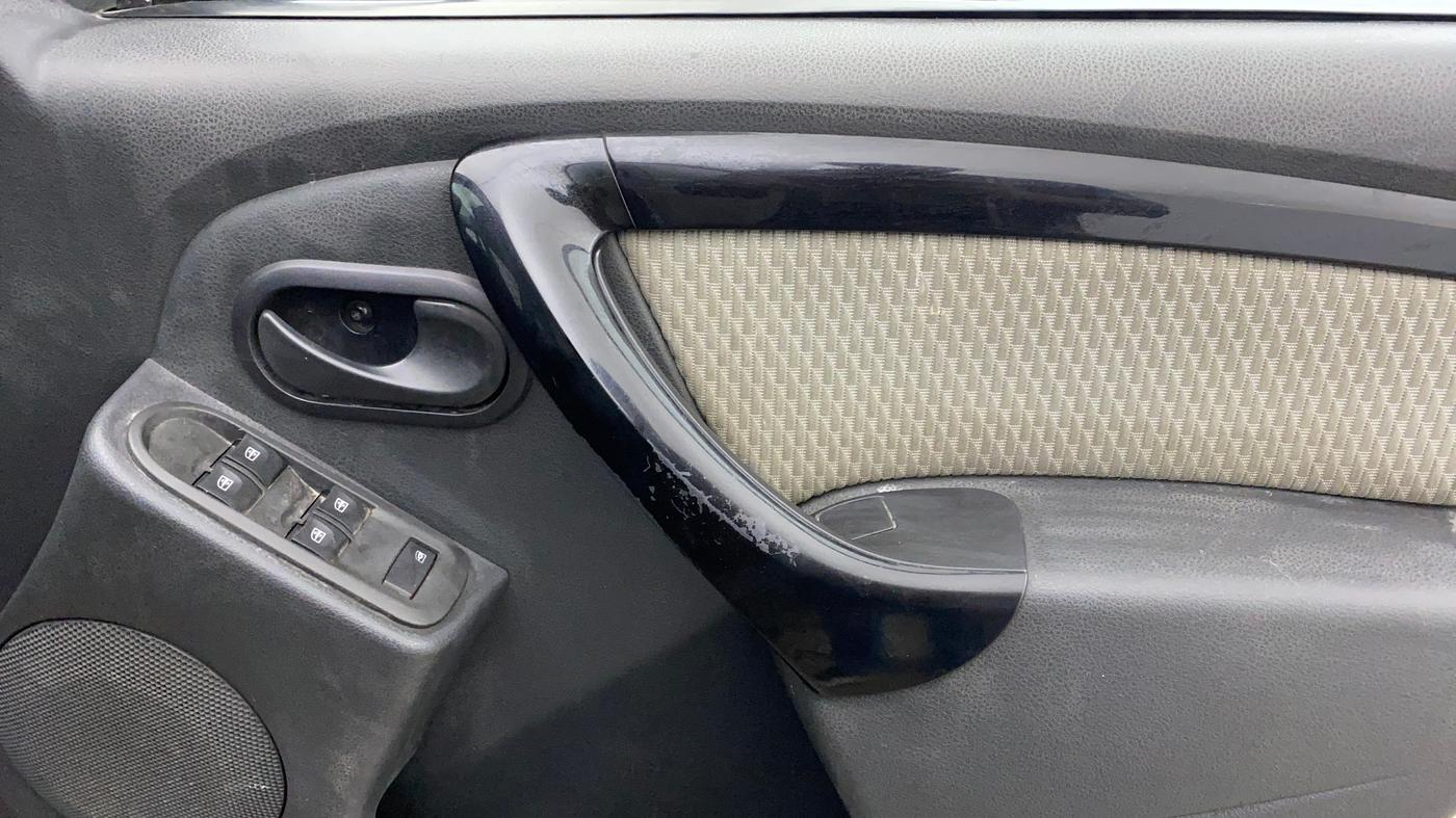 2015 Renault Duster RXL PETROL, Petrol, Manual, 54,271 km, Driver Side Door Panels Control