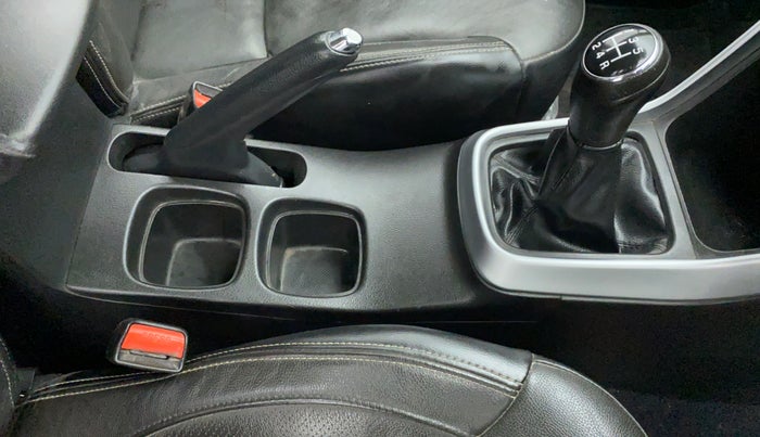 2020 Maruti S Cross ALPHA 1.5 SMART HYBRID, Petrol, Manual, 39,682 km, Gear Lever
