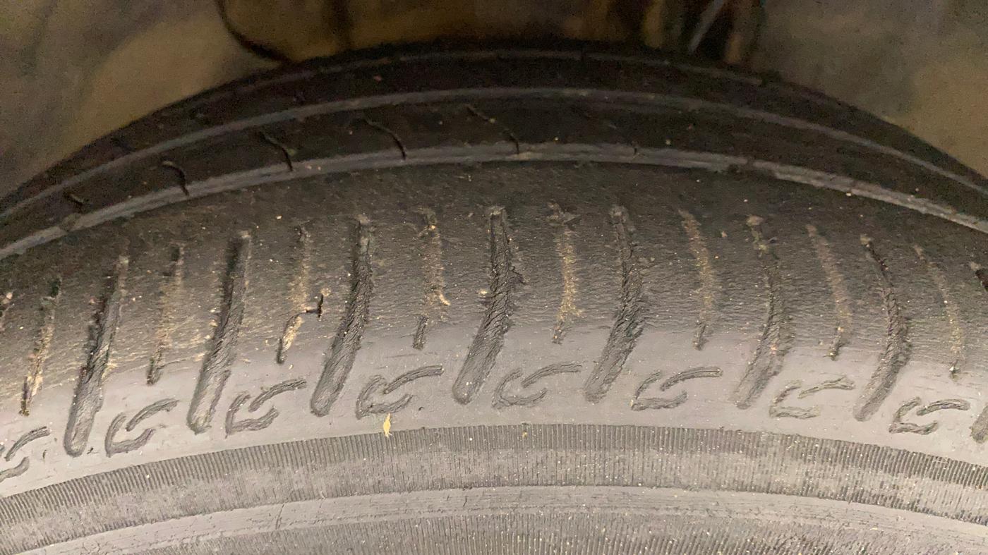 2018 Tata Tiago XZ PETROL, Petrol, Manual, 38,272 km, Right Front Tyre Tread