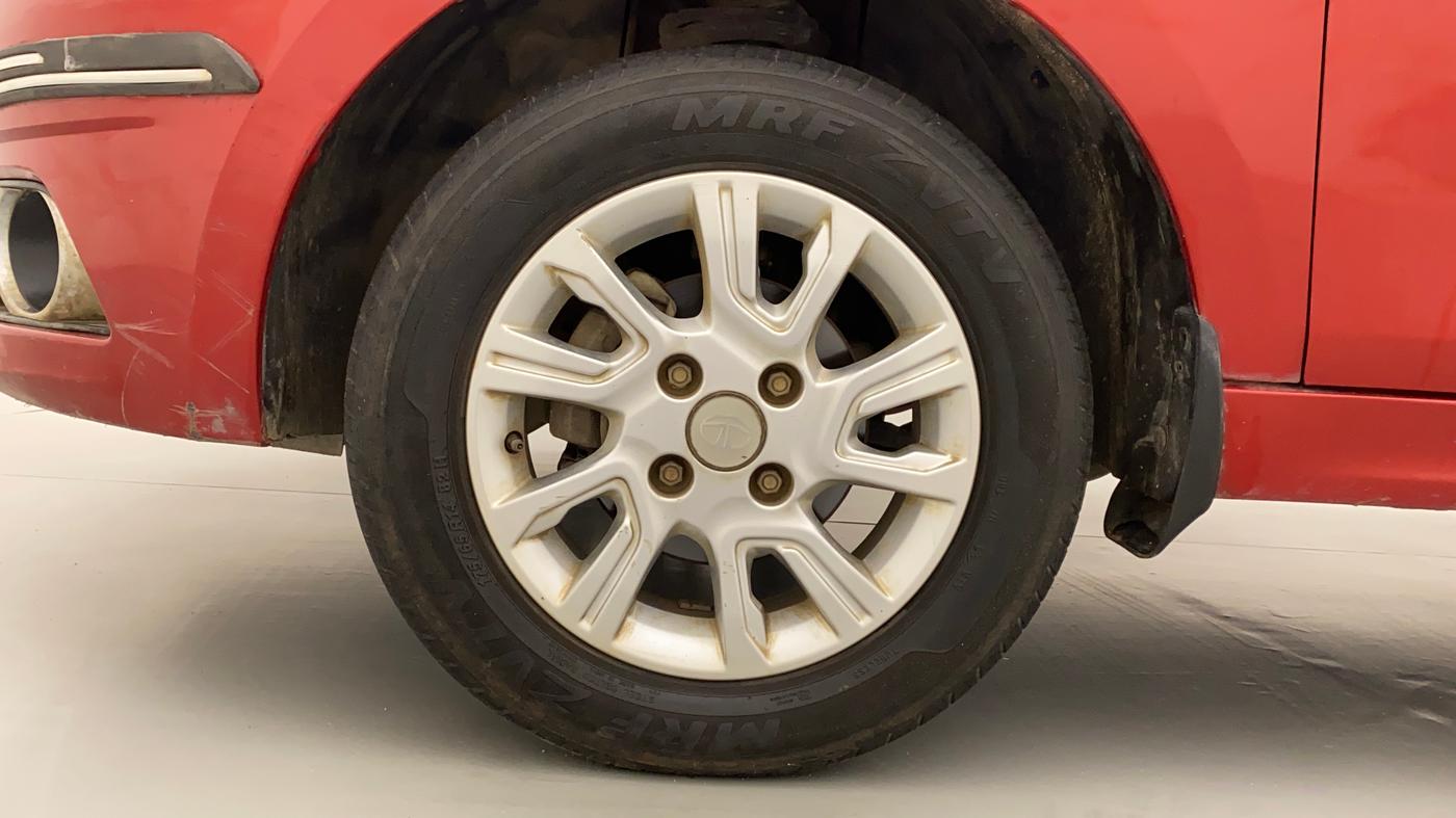 2018 Tata Tiago XZ PETROL, Petrol, Manual, 38,272 km, Left Front Wheel