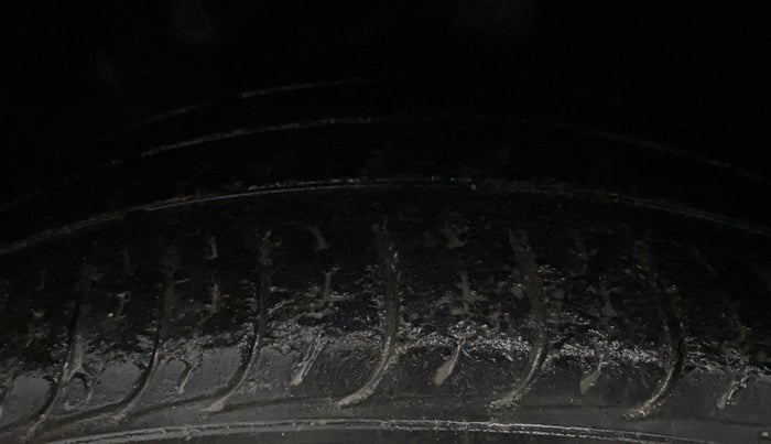 2016 Hyundai Creta S 1.6 PETROL, Petrol, Manual, 43,500 km, Left Front Tyre Tread