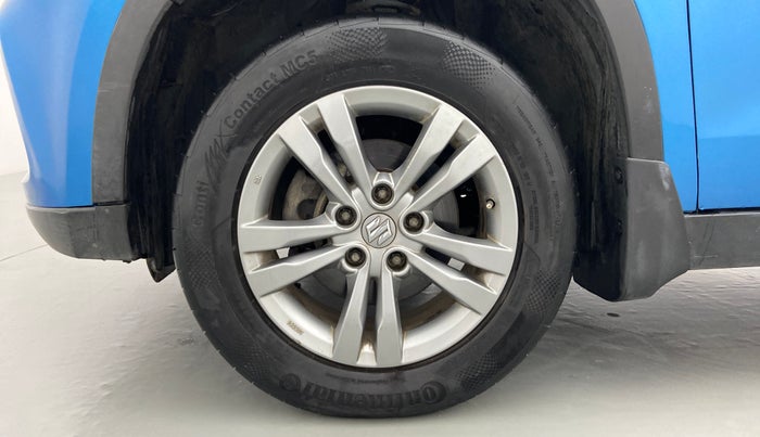 2017 Maruti Vitara Brezza ZDI PLUS DUAL TONE, Diesel, Manual, 98,251 km, Left Front Wheel
