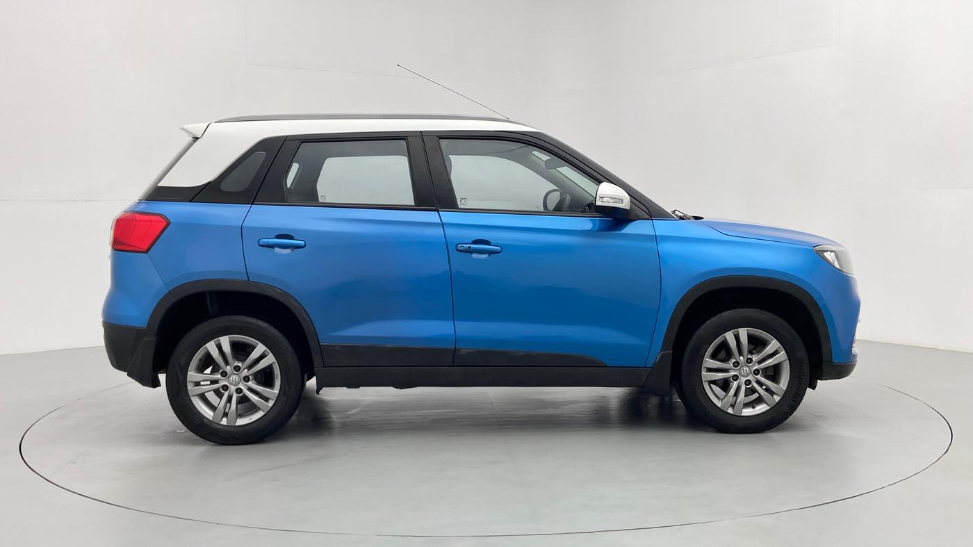 2017 Maruti Vitara Brezza ZDI PLUS DUAL TONE, Diesel, Manual, 98,251 km, Right Side View