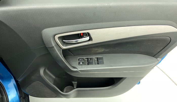 2017 Maruti Vitara Brezza ZDI PLUS DUAL TONE, Diesel, Manual, 98,251 km, Driver Side Door Panels Control