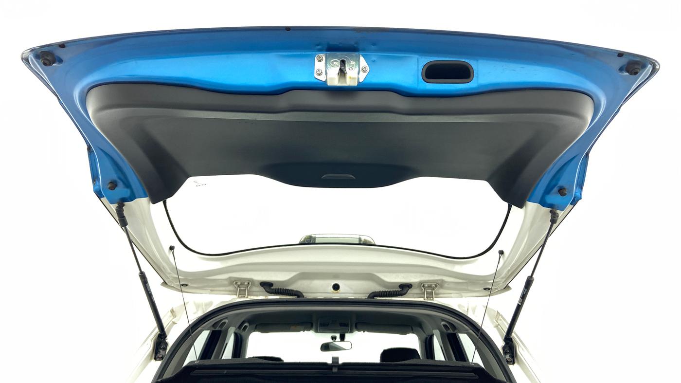 2017 Maruti Vitara Brezza ZDI PLUS DUAL TONE, Diesel, Manual, 98,251 km, Boot Door Open