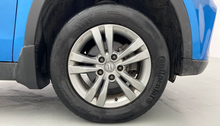 2017 Maruti Vitara Brezza ZDI PLUS DUAL TONE, Diesel, Manual, 98,251 km, Right Front Wheel