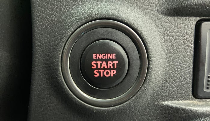 2017 Maruti Vitara Brezza ZDI PLUS DUAL TONE, Diesel, Manual, 98,251 km, Keyless Start/ Stop Button