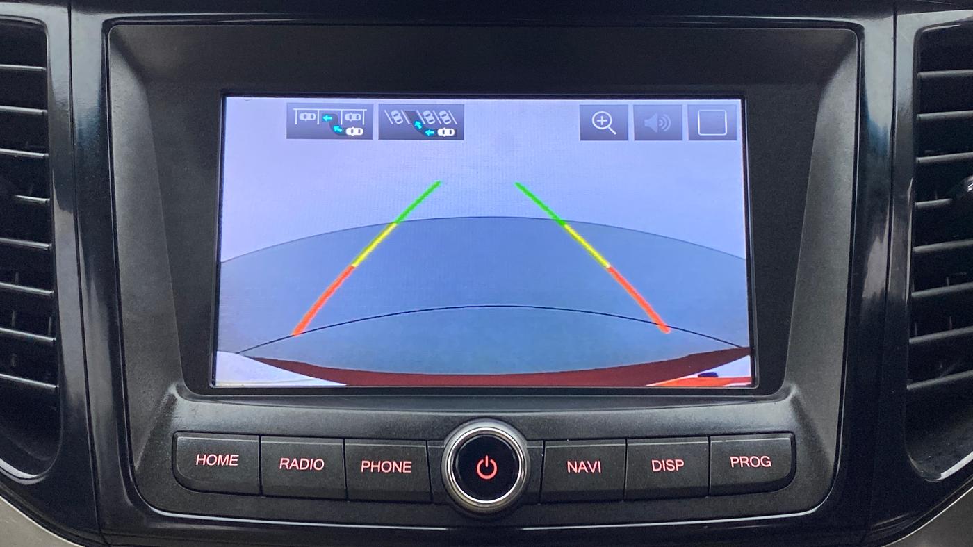 2019 Mahindra XUV300 W8 1.5 DIESEL AMT, Diesel, Automatic, 35,171 km, Parking Camera
