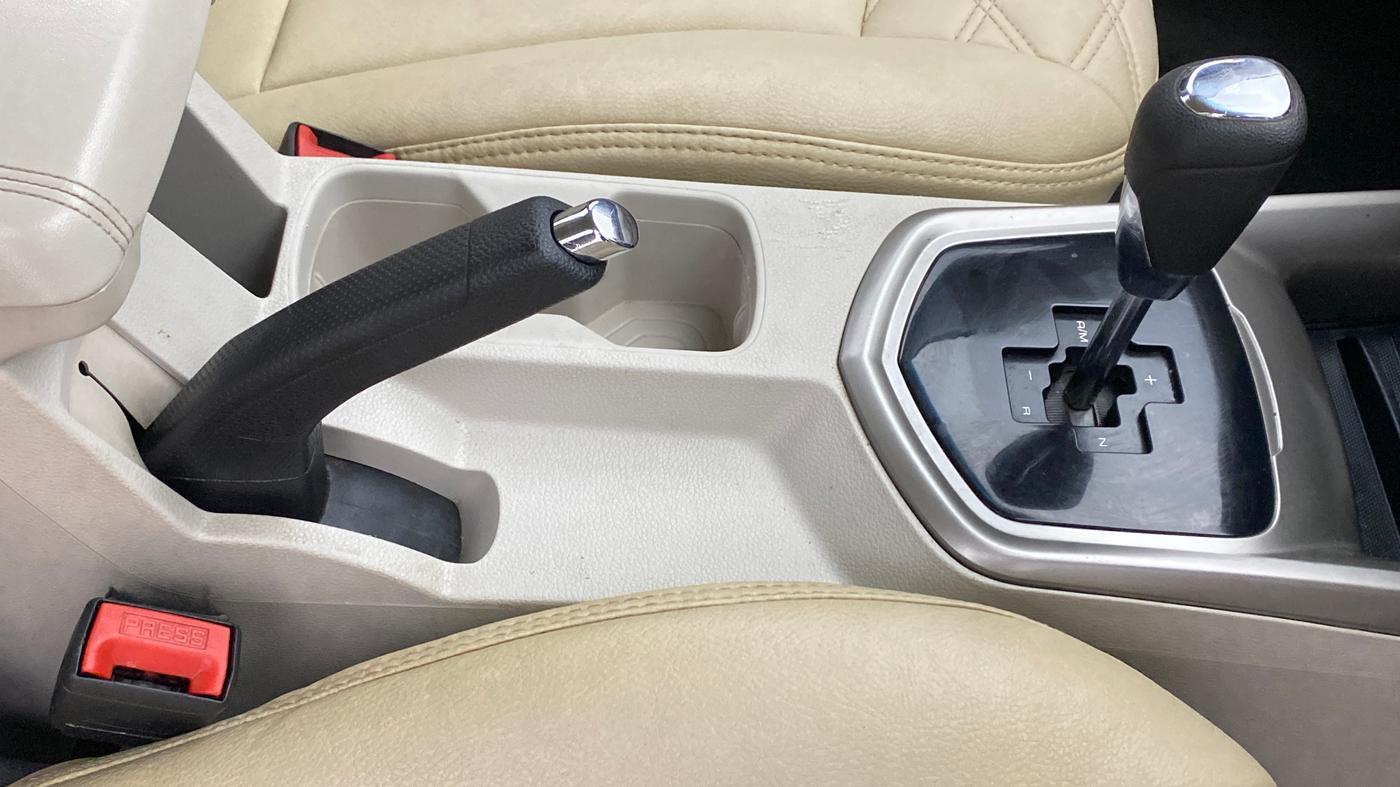 2019 Mahindra XUV300 W8 1.5 DIESEL AMT, Diesel, Automatic, 35,171 km, Gear Lever