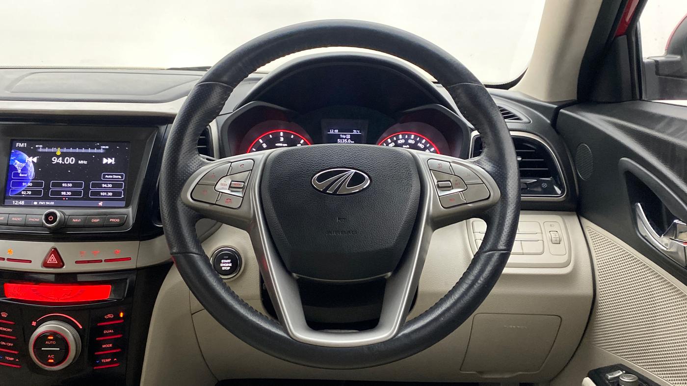 2019 Mahindra XUV300 W8 1.5 DIESEL AMT, Diesel, Automatic, 35,171 km, Steering Wheel Close Up