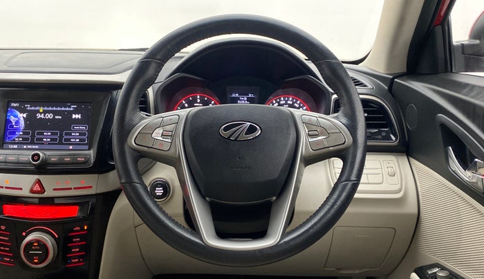 2019 Mahindra XUV300 W8 1.5 DIESEL AMT, Diesel, Automatic, 35,171 km, Steering Wheel Close Up