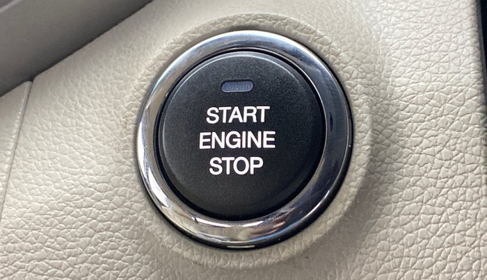 2019 Mahindra XUV300 W8 1.5 DIESEL AMT, Diesel, Automatic, 35,171 km, Keyless Start/ Stop Button