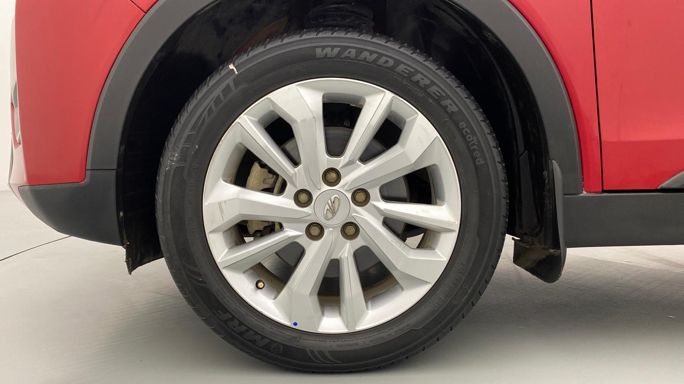 2019 Mahindra XUV300 W8 1.5 DIESEL AMT, Diesel, Automatic, 35,171 km, Left Front Wheel