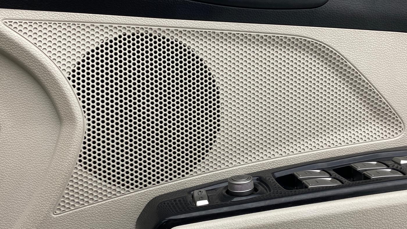 2019 Mahindra XUV300 W8 1.5 DIESEL AMT, Diesel, Automatic, 35,171 km, Speaker