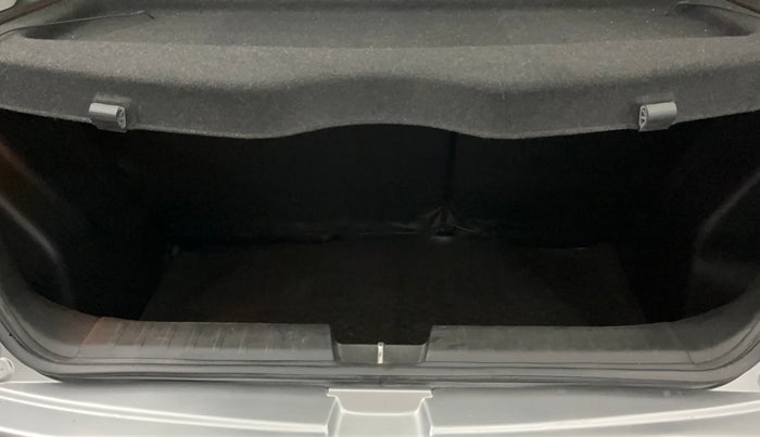2016 Maruti Baleno ZETA PETROL 1.2, Petrol, Manual, 30,579 km, Boot Inside
