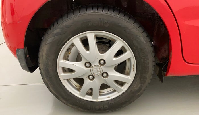 2014 Honda Brio VX AT, Petrol, Automatic, 56,489 km, Right Rear Wheel