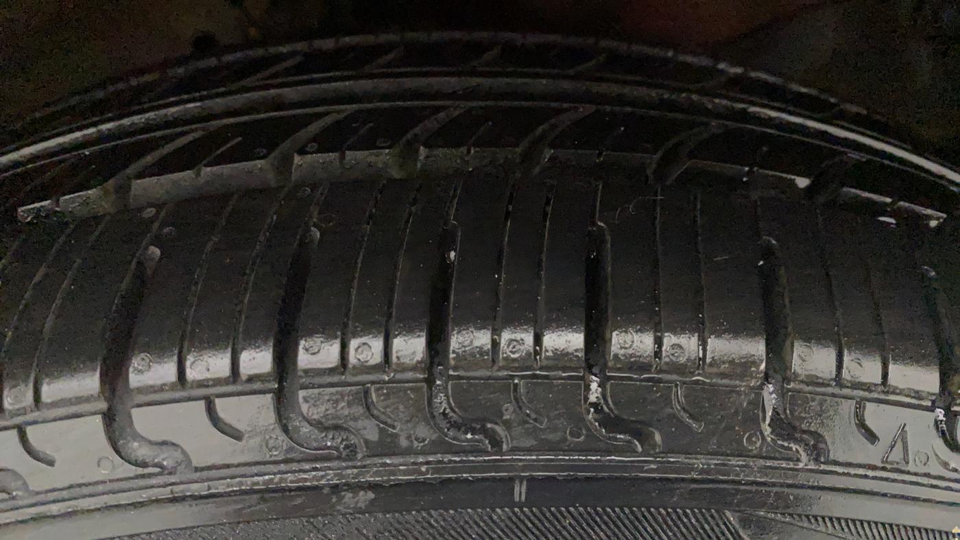 2014 Honda Brio VX AT, Petrol, Automatic, 56,489 km, Left Rear Tyre Tread