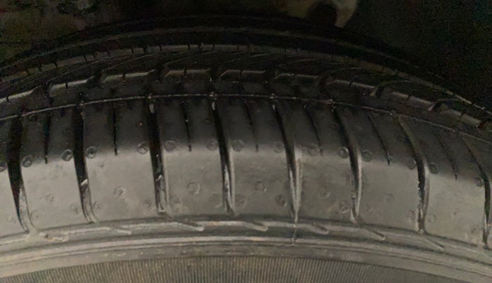 2018 Hyundai Creta E PLUS 1.6 PETROL, Petrol, Manual, 50,937 km, Left Front Tyre Tread