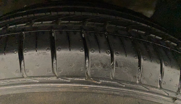 2018 Hyundai Creta E PLUS 1.6 PETROL, Petrol, Manual, 50,937 km, Right Front Tyre Tread