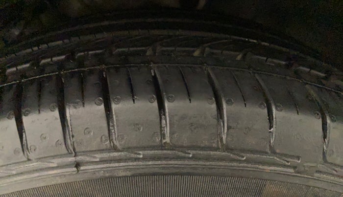 2018 Hyundai Creta E PLUS 1.6 PETROL, Petrol, Manual, 50,937 km, Left Rear Tyre Tread