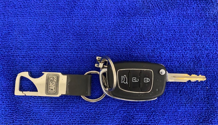 2018 Hyundai Creta E PLUS 1.6 PETROL, Petrol, Manual, 50,937 km, Key Close Up