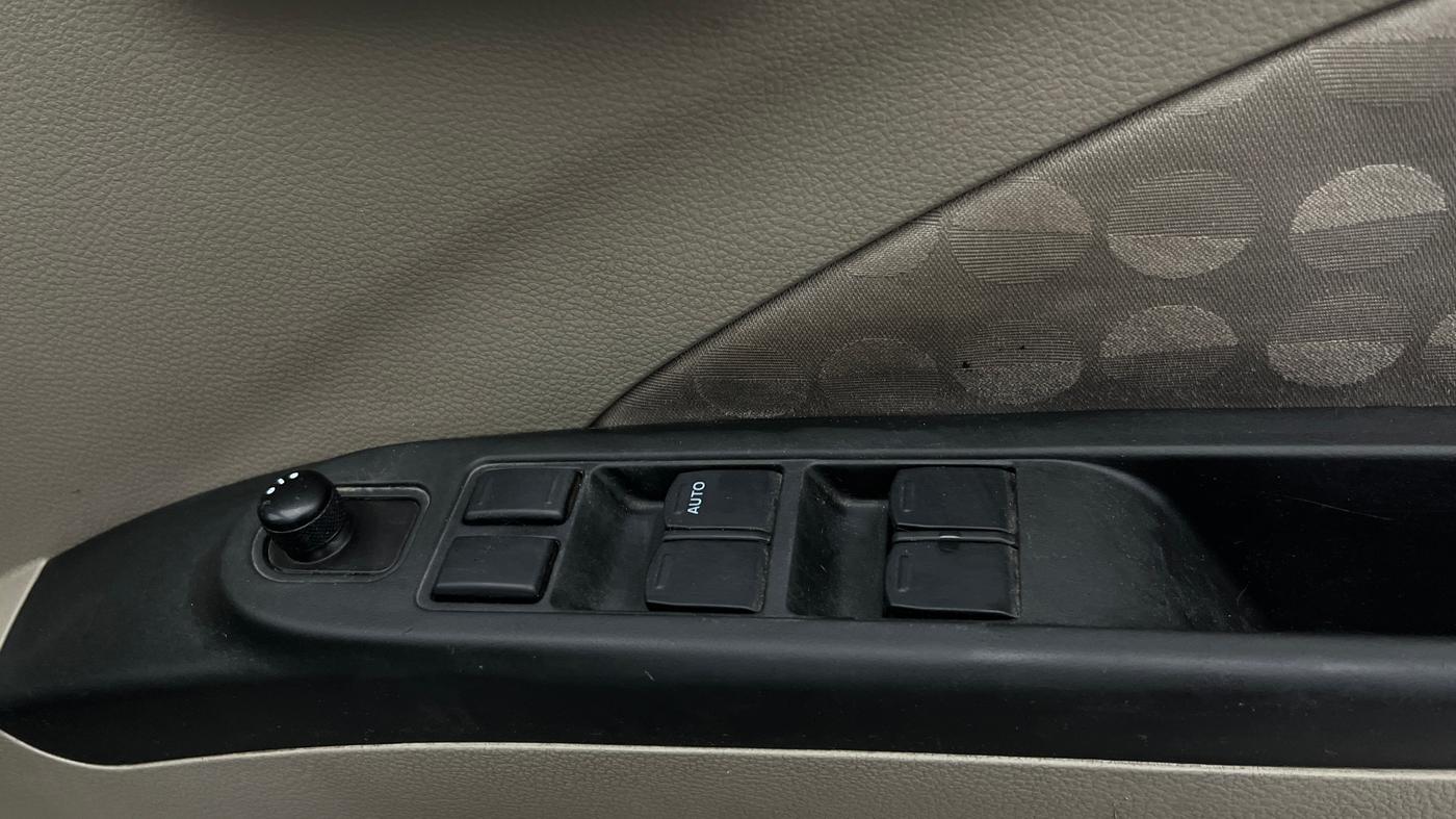 2017 Maruti Celerio ZXI, Petrol, Manual, 51,865 km, Driver Side Door Panels Control