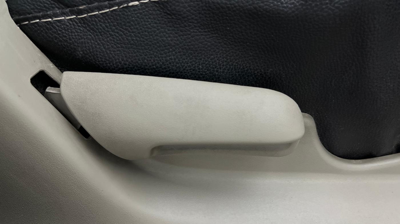 2017 Maruti Celerio ZXI, Petrol, Manual, 51,865 km, Driver Side Adjustment Panel