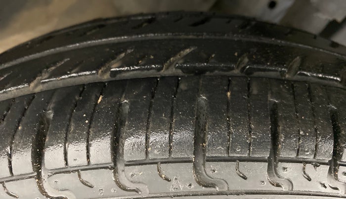 2017 Renault Kwid CLIMBER 1.0, Petrol, Manual, 44,103 km, Right Front Tyre Tread