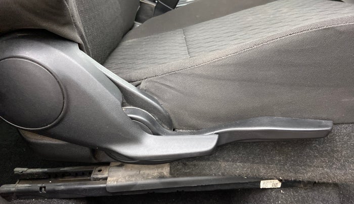 2017 Maruti Baleno ALPHA PETROL 1.2, Petrol, Manual, 37,938 km, Driver Side Adjustment Panel
