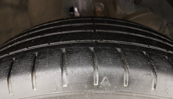 2017 Maruti Baleno ALPHA PETROL 1.2, Petrol, Manual, 37,938 km, Right Front Tyre Tread
