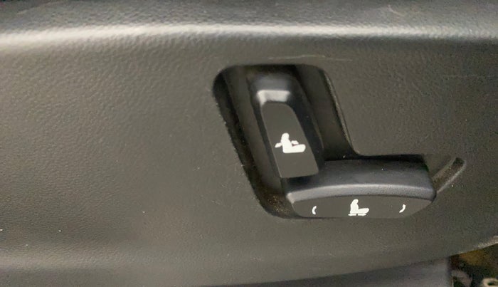 2019 MG HECTOR SHARP 1.5 DCT PETROL, Petrol, Automatic, 74,850 km, Driver Side Adjustment Panel