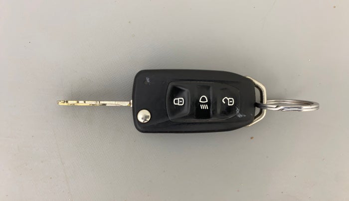 2017 Tata TIGOR XZ PETROL, Petrol, Manual, 45,808 km, Key Close Up