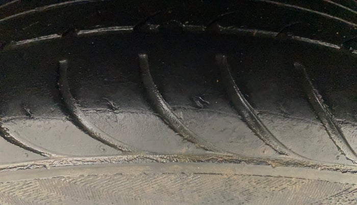 2017 Ford Figo Aspire TITANIUM 1.2 PETROL, Petrol, Manual, 52,795 km, Left Rear Tyre Tread