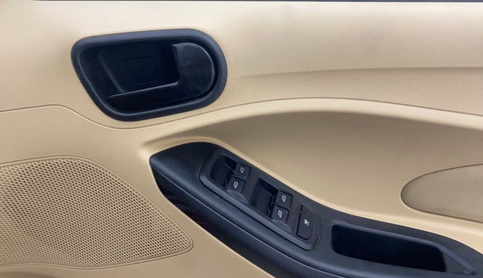 2017 Ford Figo Aspire TITANIUM 1.2 PETROL, Petrol, Manual, 52,795 km, Driver Side Door Panels Control