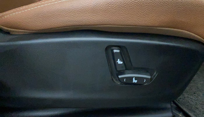 2020 MG HECTOR PLUS SHARP 1.5 PETROL TURBO DCT 6-STR, Petrol, Automatic, 66,451 km, Driver Side Adjustment Panel