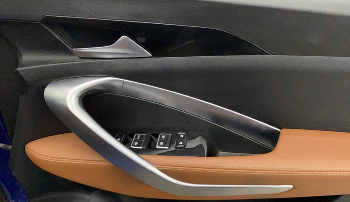 2020 MG HECTOR PLUS SHARP 1.5 PETROL TURBO DCT 6-STR, Petrol, Automatic, 66,451 km, Driver Side Door Panels Control