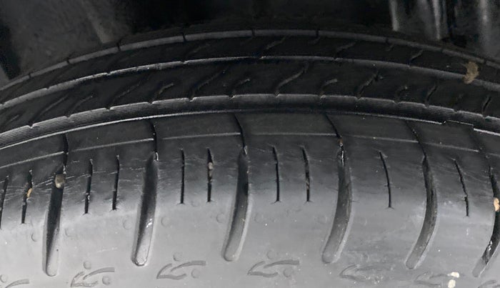 2019 Renault TRIBER 1.0 RXZ, Petrol, Manual, 9,980 km, Right Rear Tyre Tread