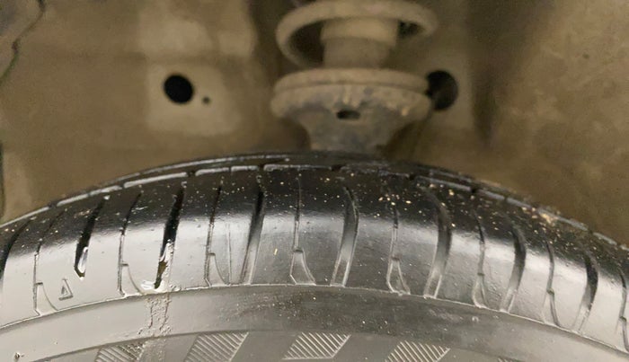 2015 Maruti Wagon R 1.0 VXI, Petrol, Manual, 35,923 km, Left Front Tyre Tread